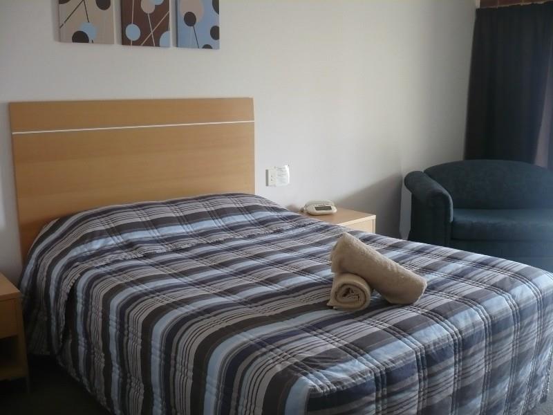 Golden Reef Motor Inn Bendigo Room photo